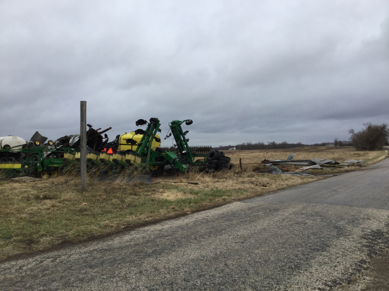 Damage northeast of Beardstown. NWS photo.