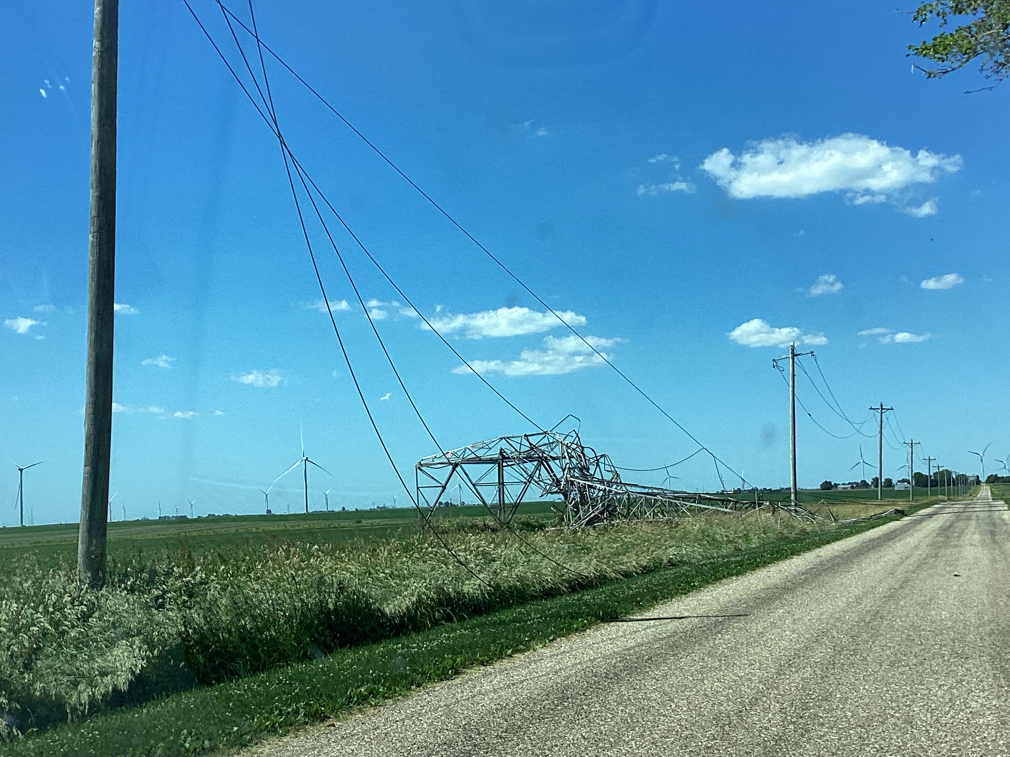 Collapsed towers northeast of Pleasant Hill