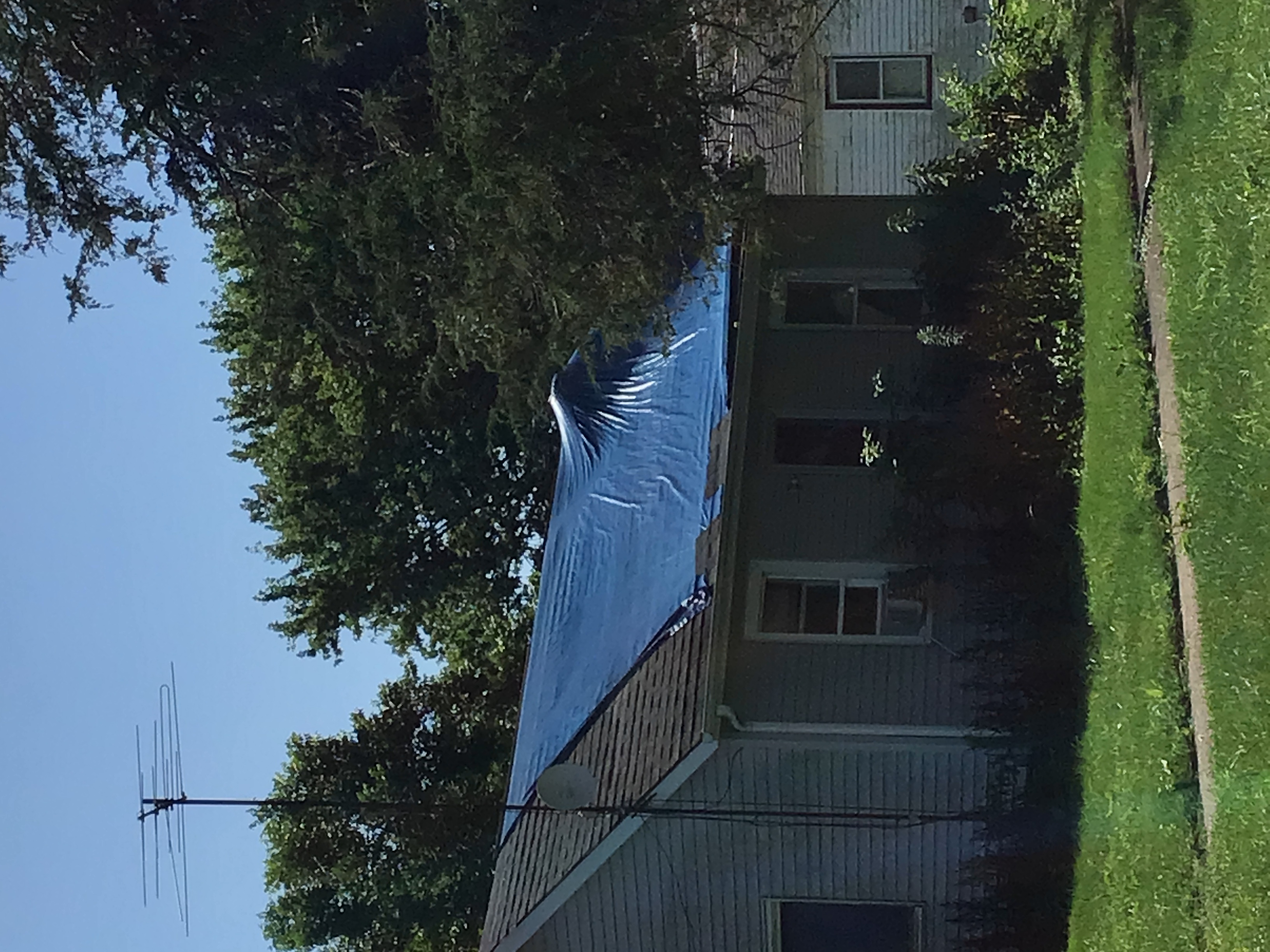 Roof damage in Monica