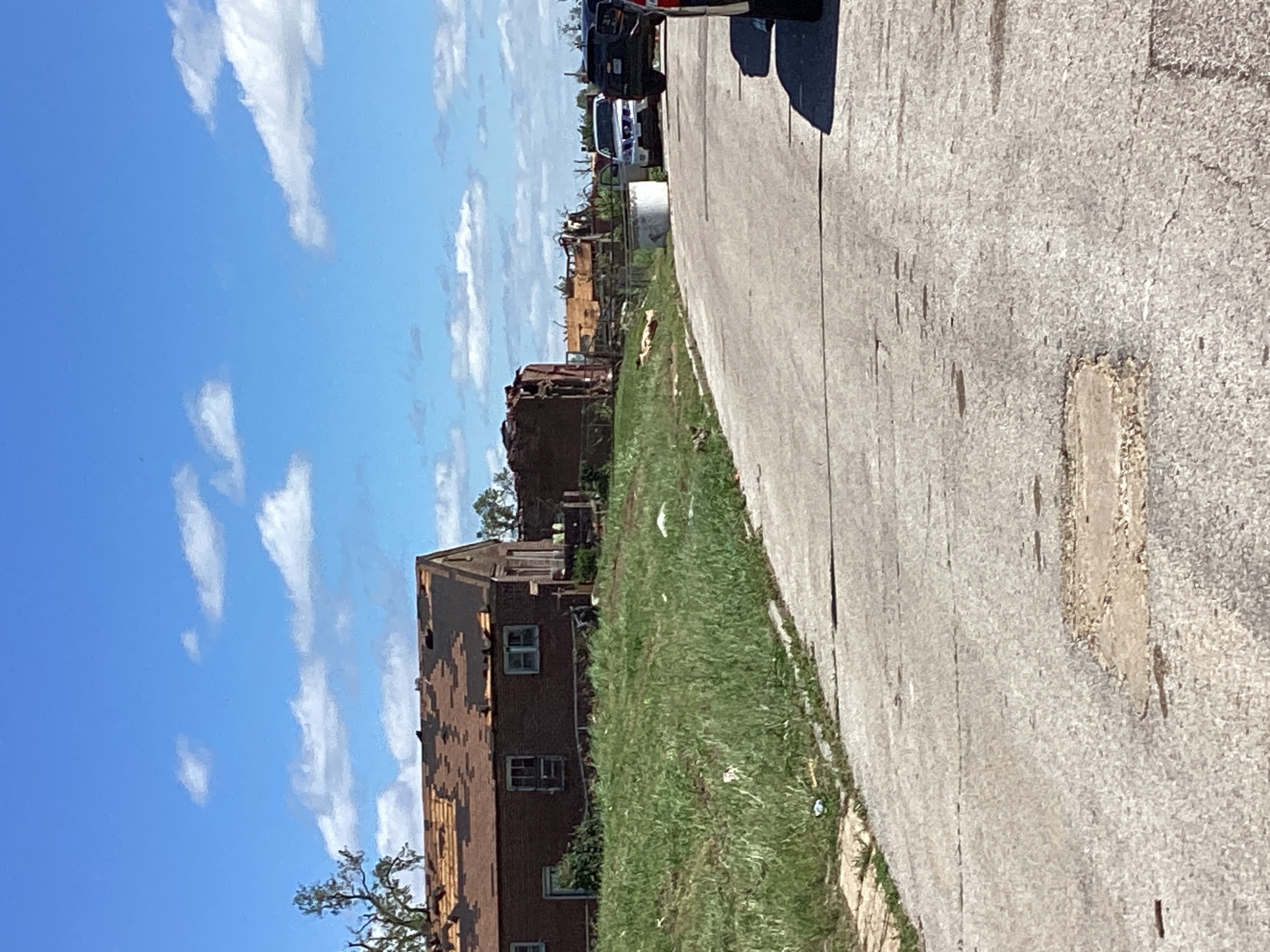 Vine Grove Ave.